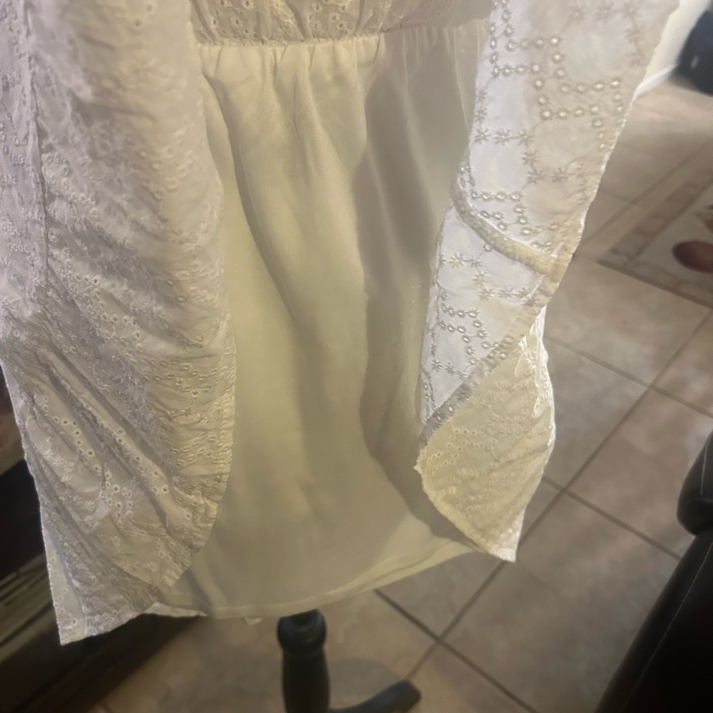 Elegant White Lace skirt